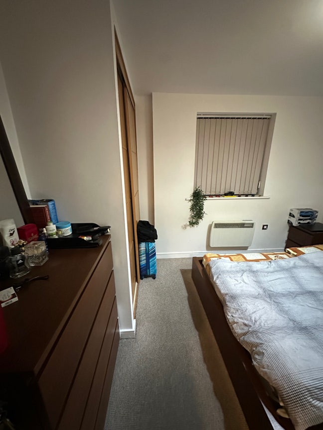 Modern Ensuite room- 3 month Let Main Photo