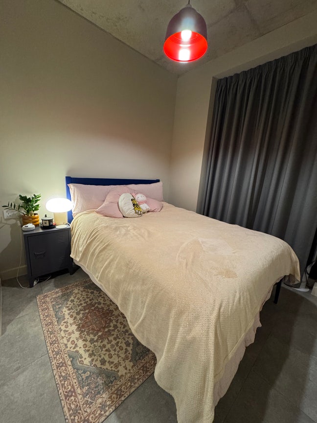 Double room with private bathroom in Wembley Park Main Photo