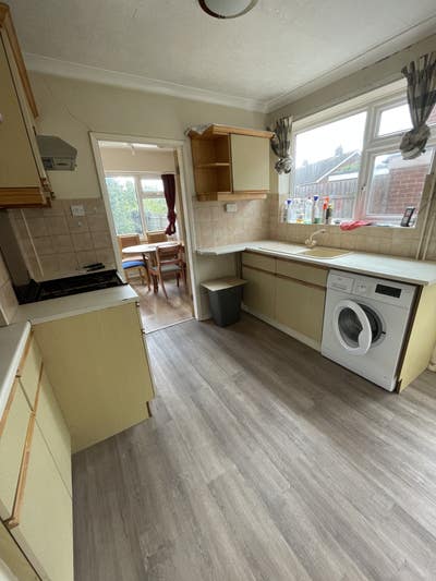 Good room to let  Main Photo