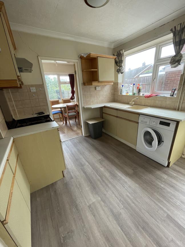 Good room to let  Main Photo