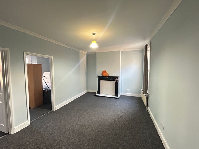 Brand New 3Bedroom House in East Ham  Main Photo