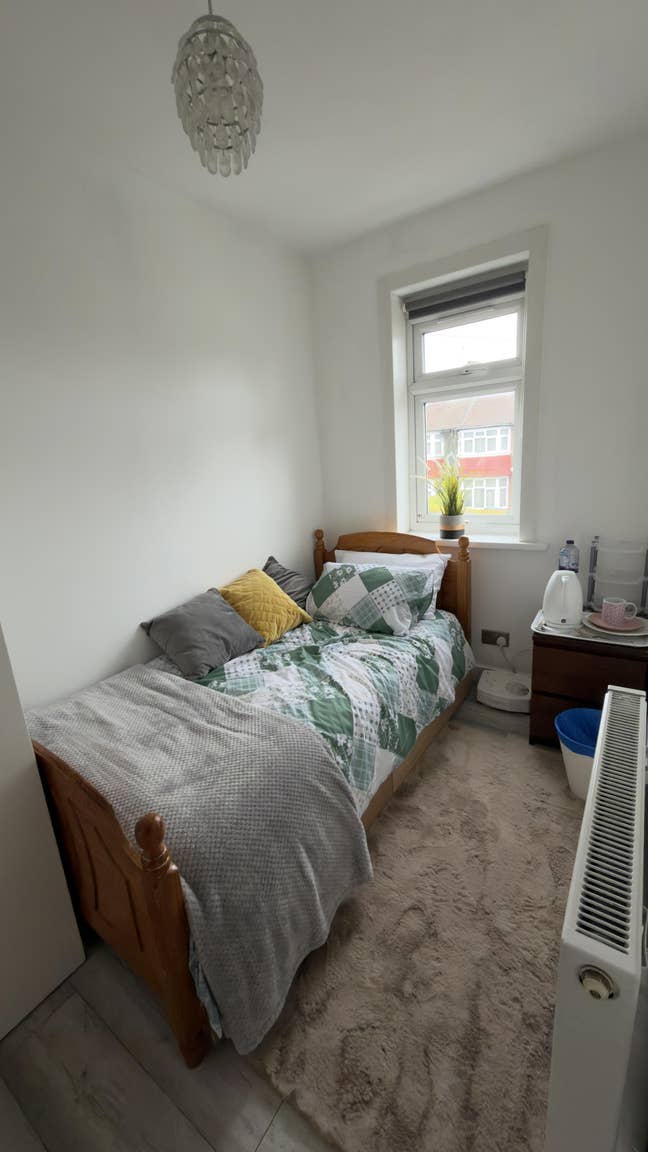 Family Household - Single Room (Female Only) Main Photo