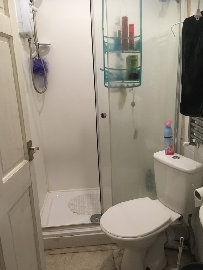 Single room - affordable rate Main Photo