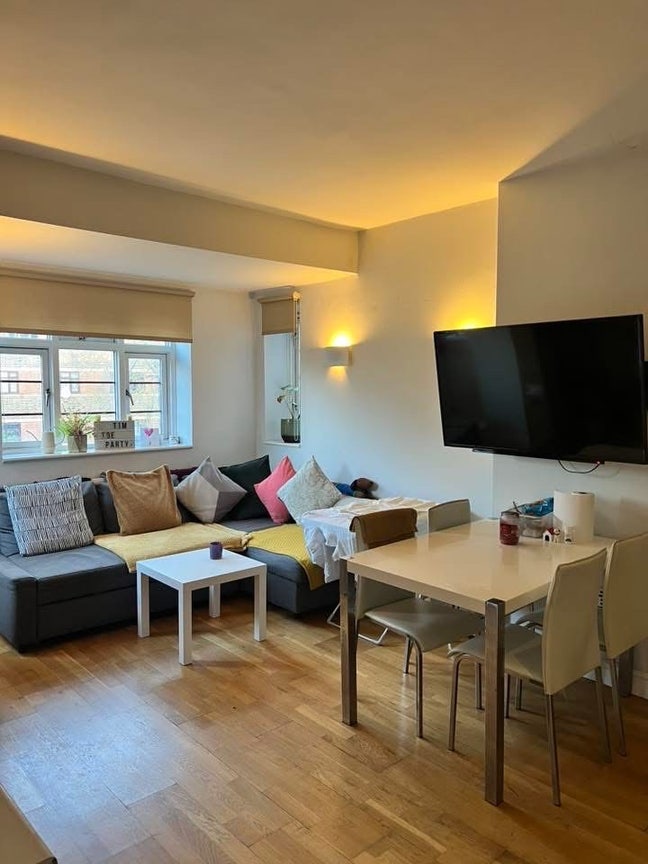 Double Room | Clapham South | Flexible Dates Main Photo
