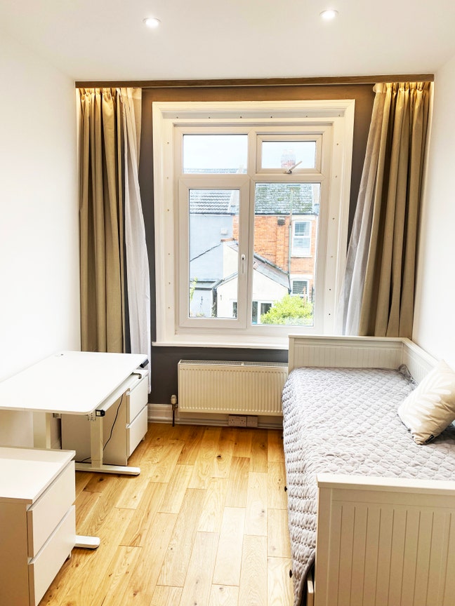 **1 Single Room Available!** Main Photo