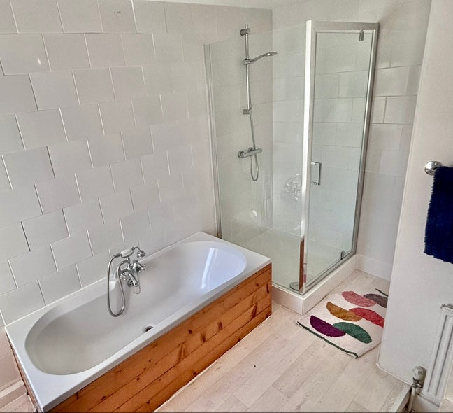 ❤️Opposite Train Station🚂 1St Week Rent Free‼️ Main Photo