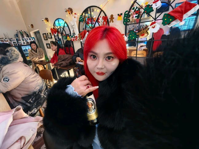 Hi my name is Bianca from China will arrive i... Main Photo