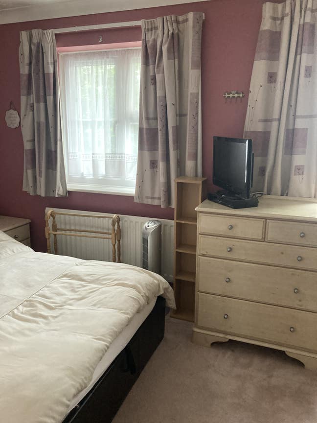 Light & airy room to rent Main Photo