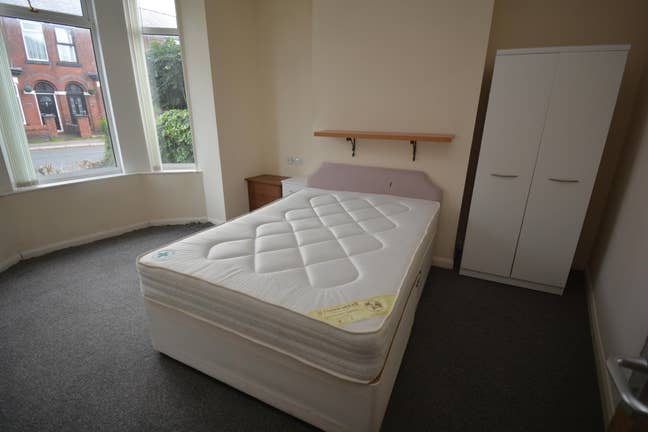 🏡The Avenue-Furnished Single Room-Leigh Main Photo