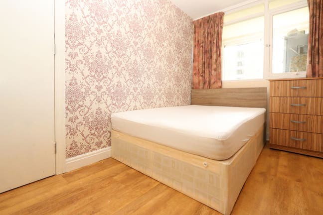 Two Lovely Furnished Rooms Queen's Park! Main Photo