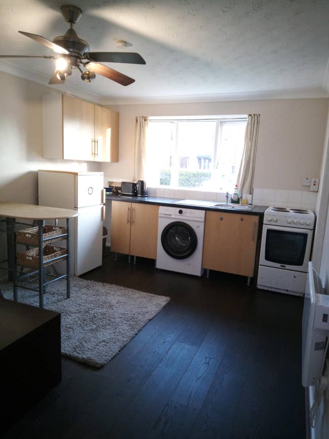 Cosy village apartment to rent Main Photo