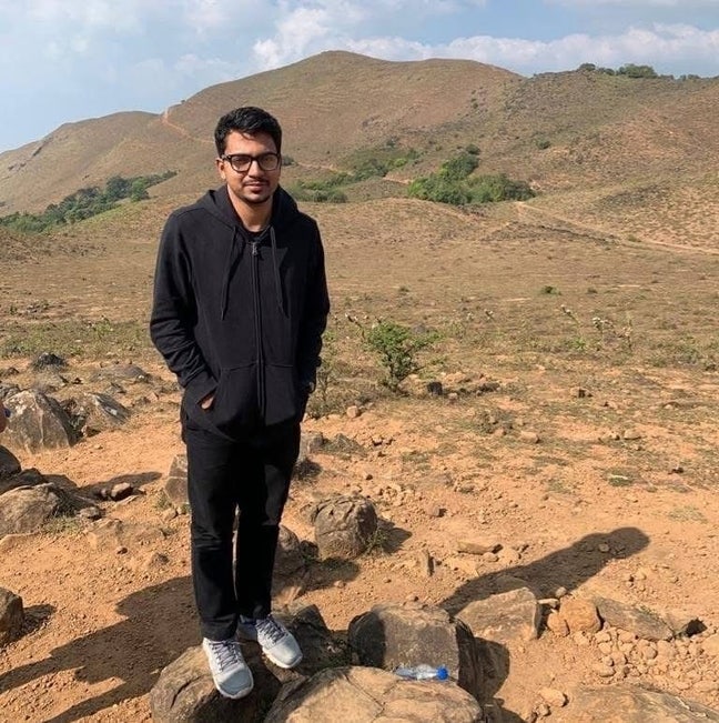 Walking distance to Queen Square Main Photo