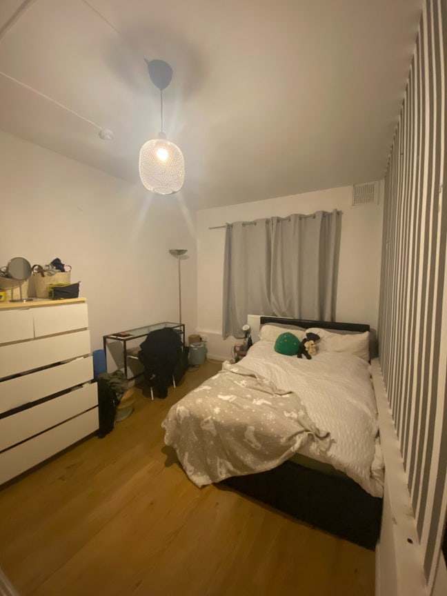 Double Room in Parsons Green Main Photo