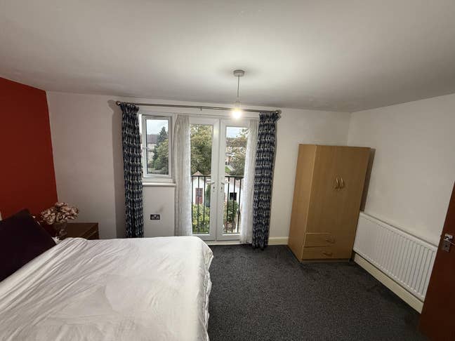 Lovely Double Bedroom for rent with ensuite £850 Main Photo