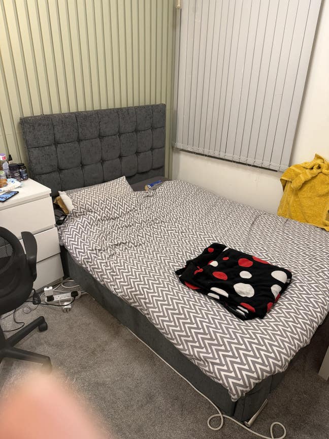 Looking for a replacement Main Photo