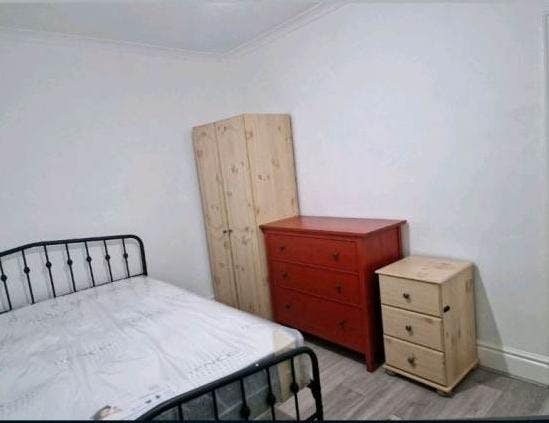 Double Room Available – Ilford Lane Area - IG1 Main Photo