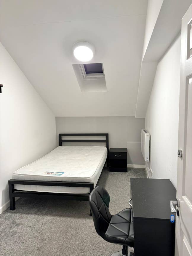 First Month Rent Half Price - Room in Bournemouth Main Photo