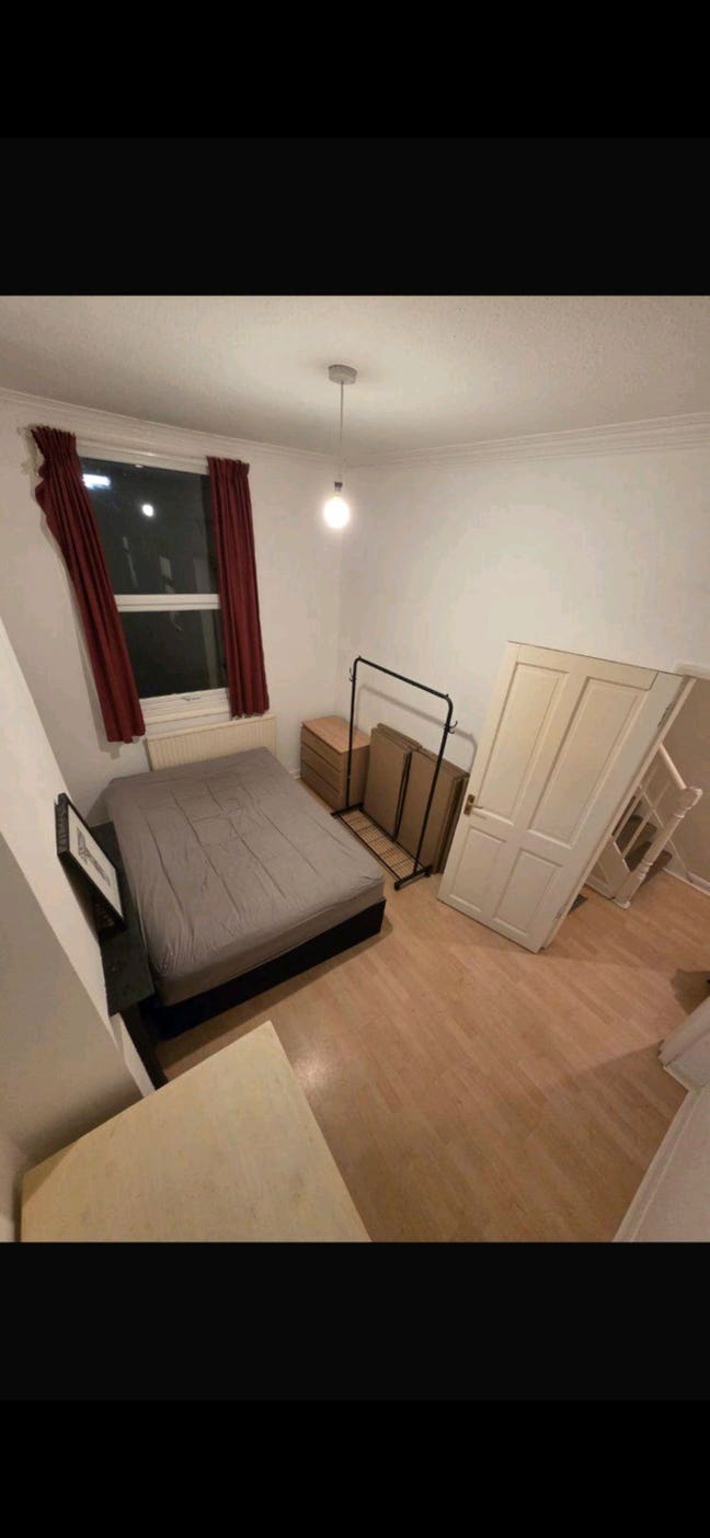 Double room on Tooting broadway  Main Photo