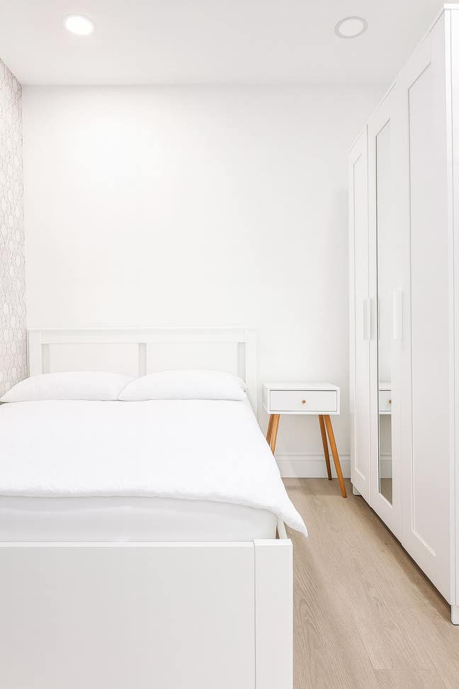 Clean Double Room • Bills Inc • Elizabeth Line 10m Main Photo