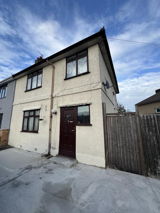 ** 3 Bed House to Let ** Main Photo