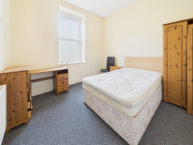 Double Room Available Within a Professional Hmo Main Photo