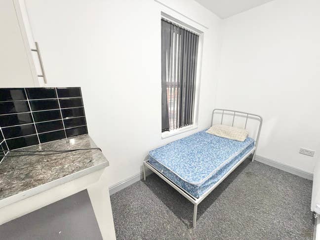 Clean & Furnished | DSS/UC | 4 x Modern Rooms ✨ Main Photo