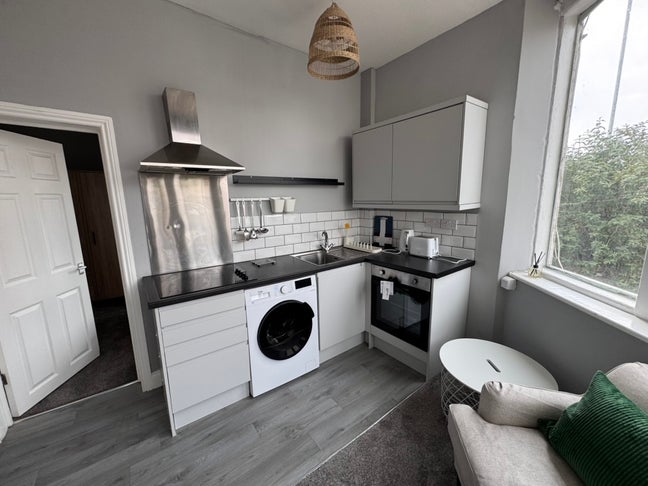 Stylish One-Bed Apartment Available Early January Main Photo