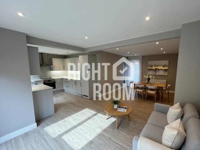 4 Bed 2 Bath House | Portsmouth PO2 | Newly Refurb Main Photo