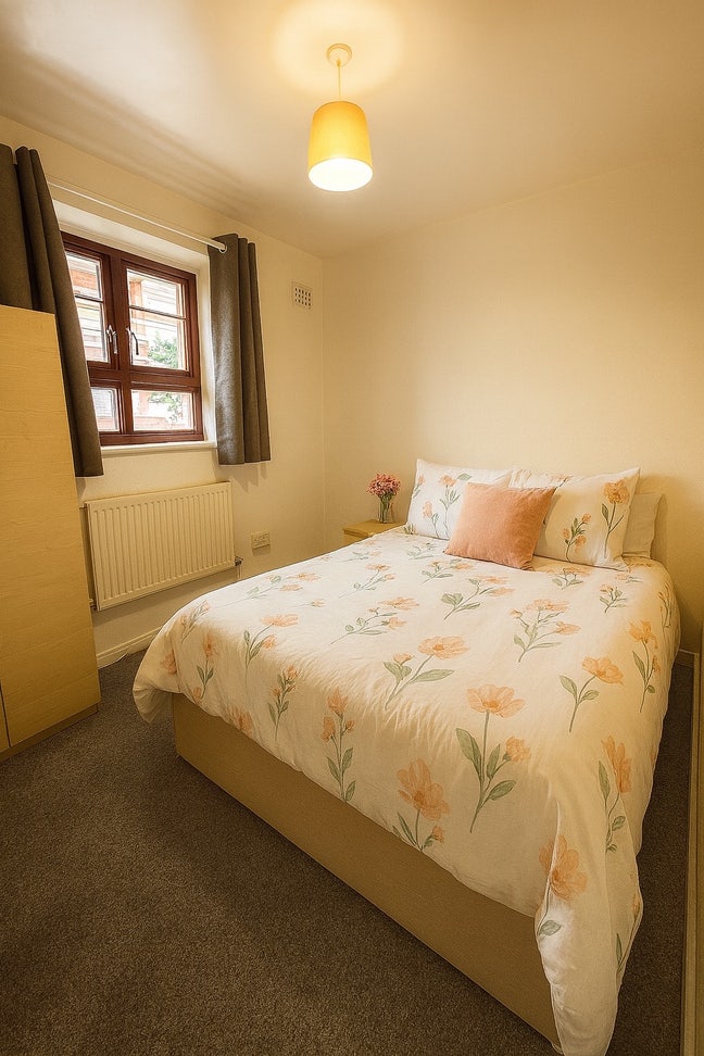 Spacious rooms  Main Photo