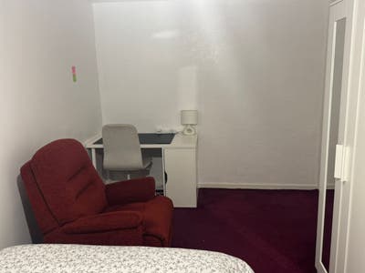 2 rooms available in a newly renovated Property Main Photo