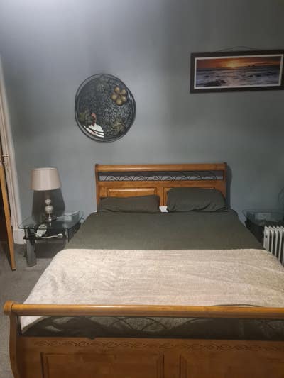 Lovely double en suite room Main Photo
