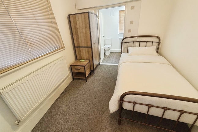 En Suite Room  Main Photo