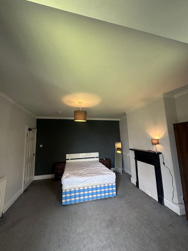 Large Rooms In Cosy House Share Main Photo