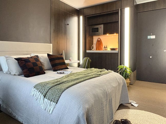 Stay 3,4 or 5 months! You decide. We're flexible! Main Photo