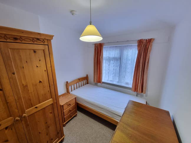 Lovely single room in Harrow Main Photo