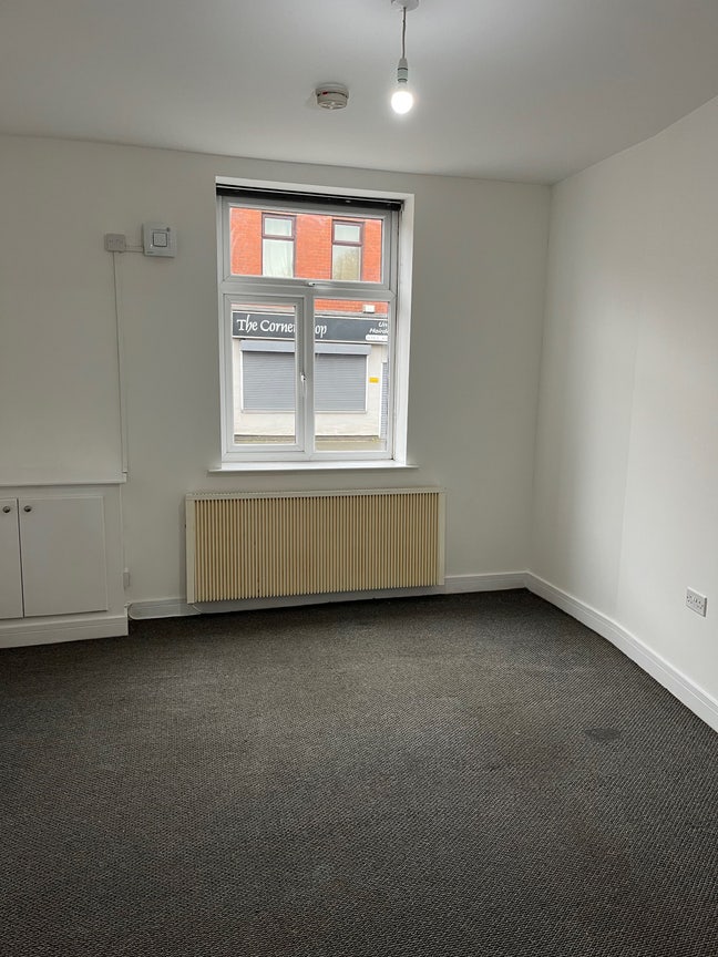 Super flat great location  Main Photo