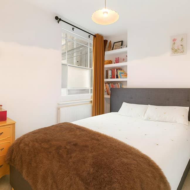 Double Bed in lovely Victoria Style Peckham Flat Main Photo