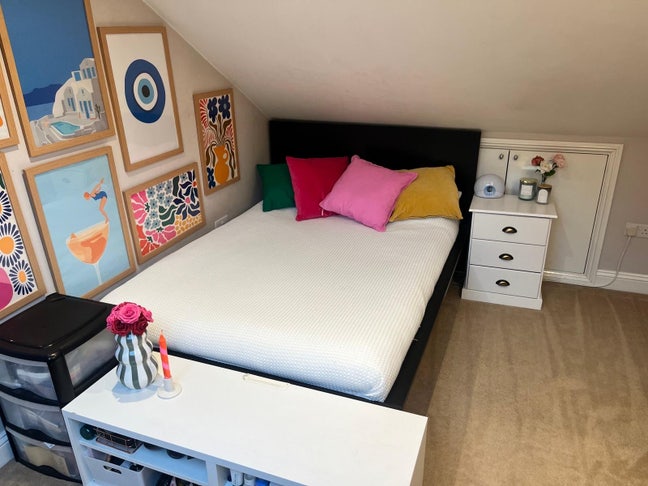 Clapham Junction Double Room, available Feb!  Main Photo