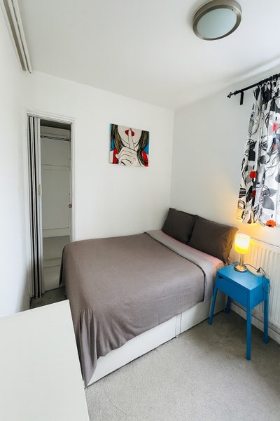 A cosy, quiet, clean double room  Main Photo