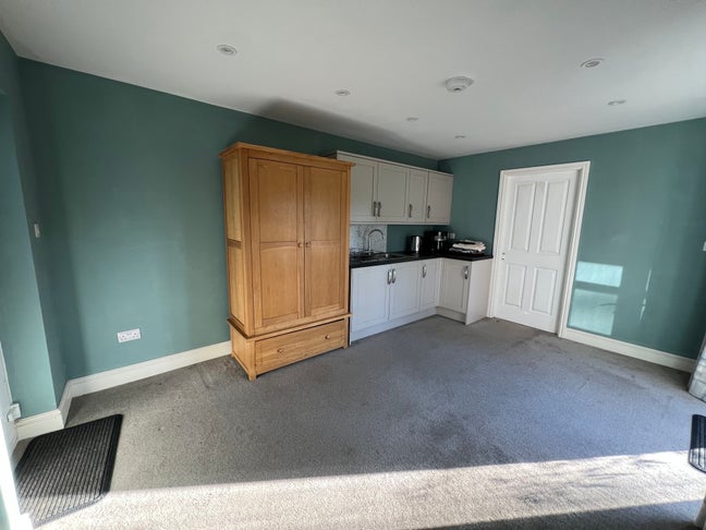 Spacious Annexe - perfect for a processional  Main Photo