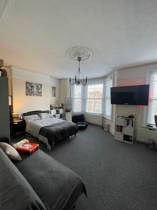 Huge room in Kensa rise  Main Photo