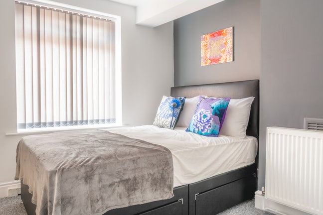 ﻿🤗💜 Beautiful Ensuite Room Main Photo