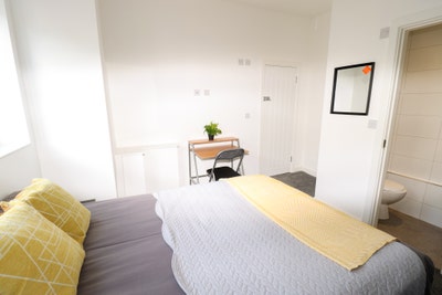 1 Double En Suite Room Available 21/02/2026 Main Photo