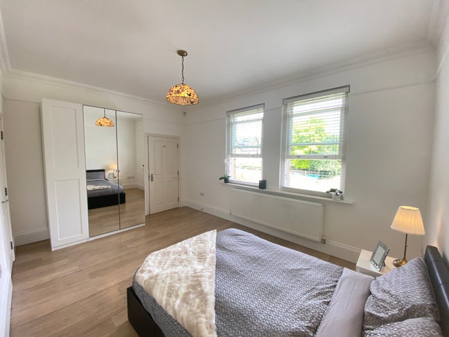 Spacious double en-suite in executive houseshare Main Photo