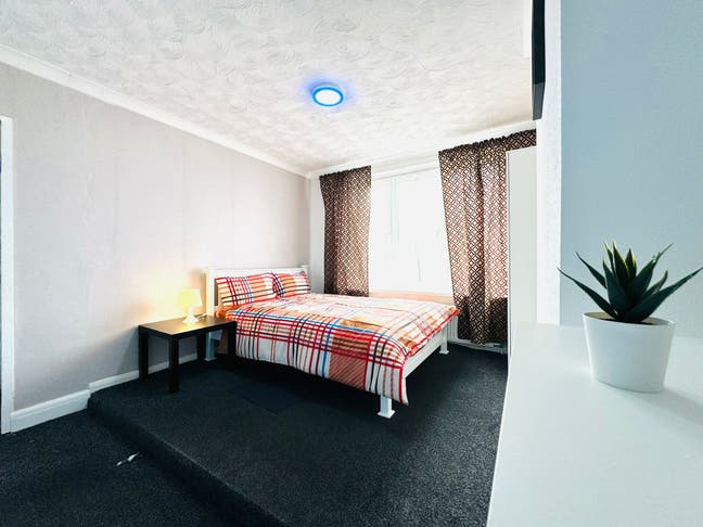 Double Room in a Shared Flat – RM10 🏠 Dagenham Main Photo