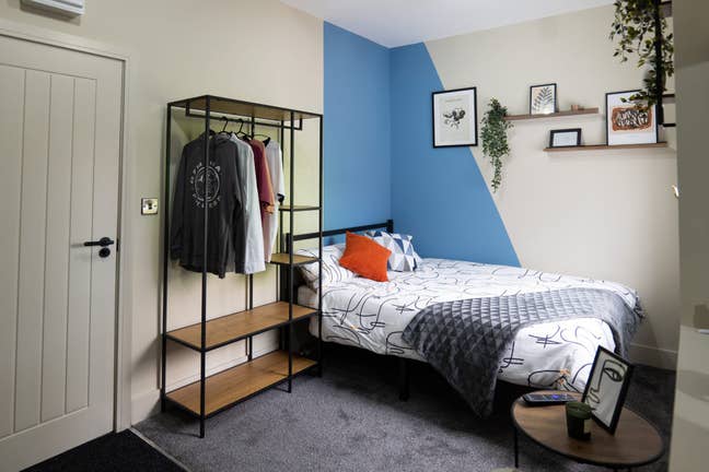  Modern Fully Furnished Studio on Friar Gate  Main Photo