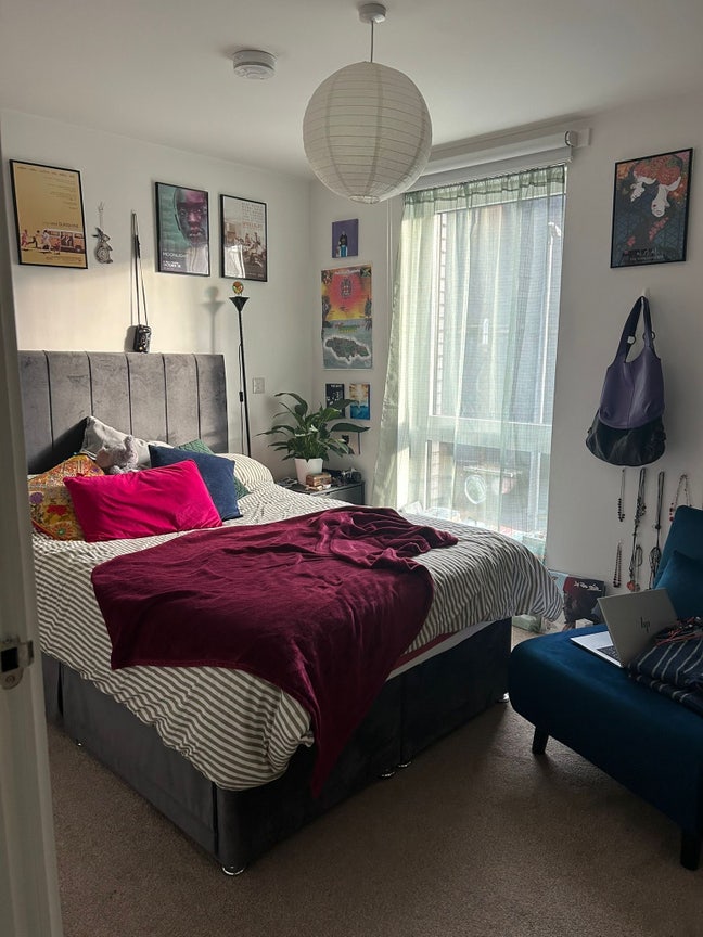 Townhouse Room in City Centre! Main Photo