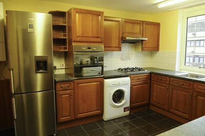 Double Cozy Room,  Easy Access to Canary Wharf Main Photo