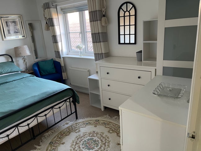 🌞 Double  Room in Large  Detached House 🌞 Main Photo