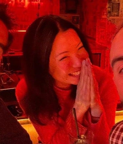 PROFESSIONAL FEMALE SEEKING DOUBLE ROOM  Main Photo